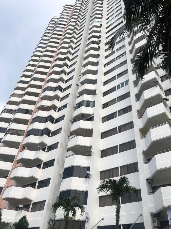 Beach Resort Home Stay Sri Sayang 05 Apartment Batu Ferringhi 2Bedroom Exterior photo